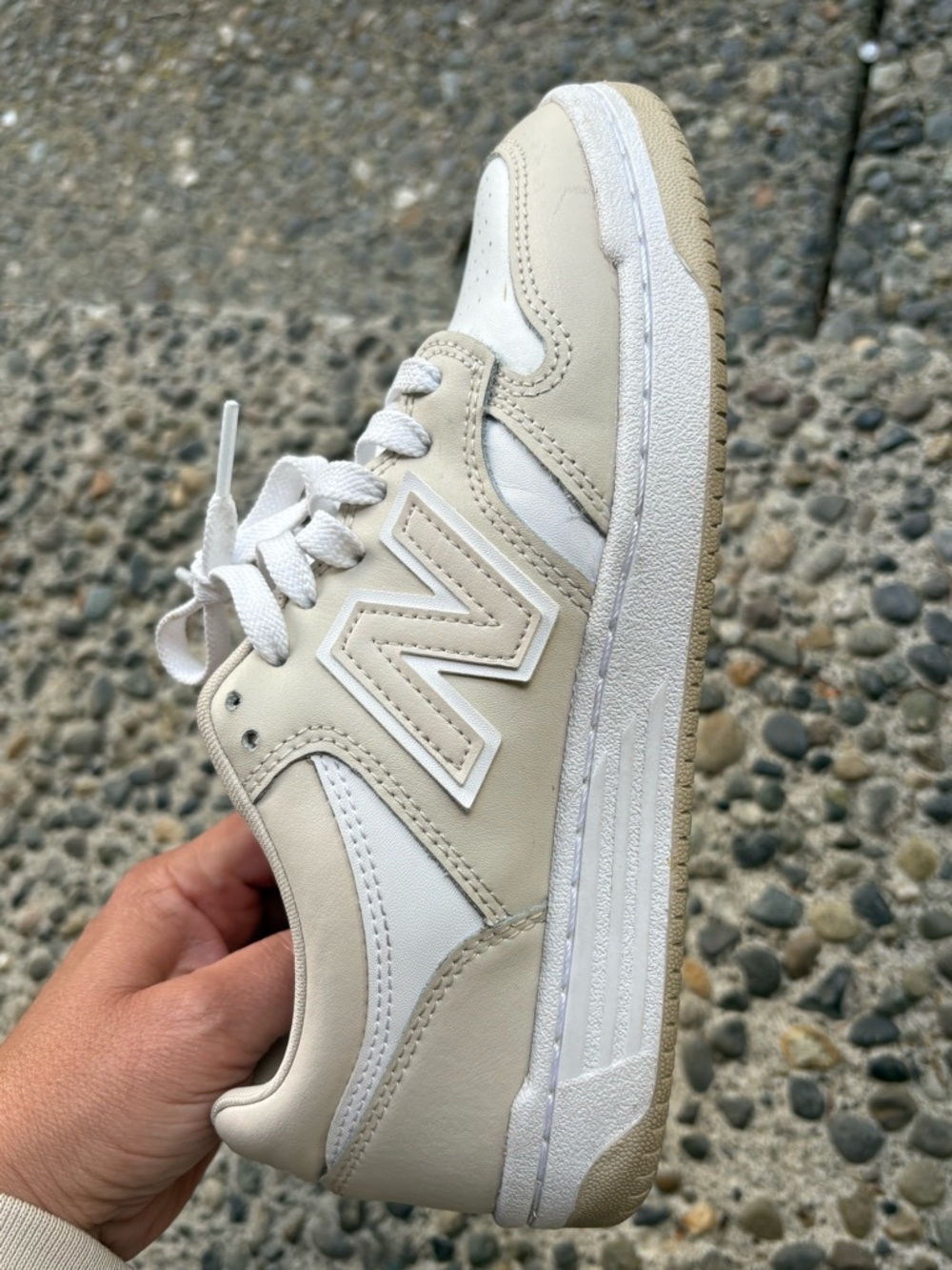 New Balance Cream & White Sneaker with 'N' Logo unisex . 5.5 in men ,7 in women